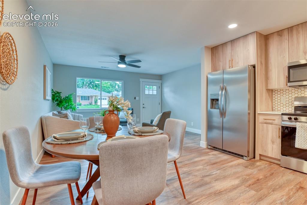 Image 12 of 43: Dining Area