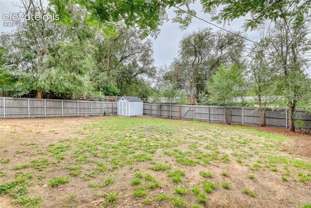 Image 43 of 43: Yard
