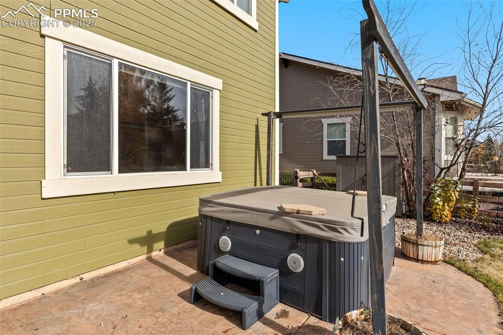 Image 15 of 36: Relax and enjoy the Colorado weather or entertain family and friends on thi