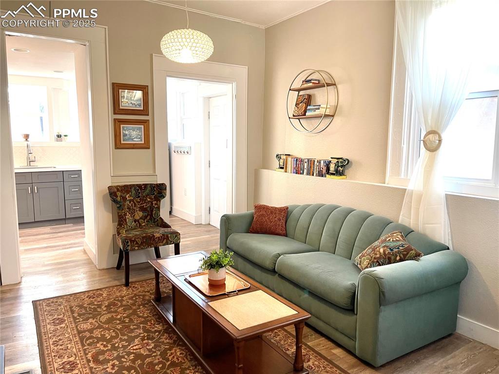 Image 12 of 25: Living Room