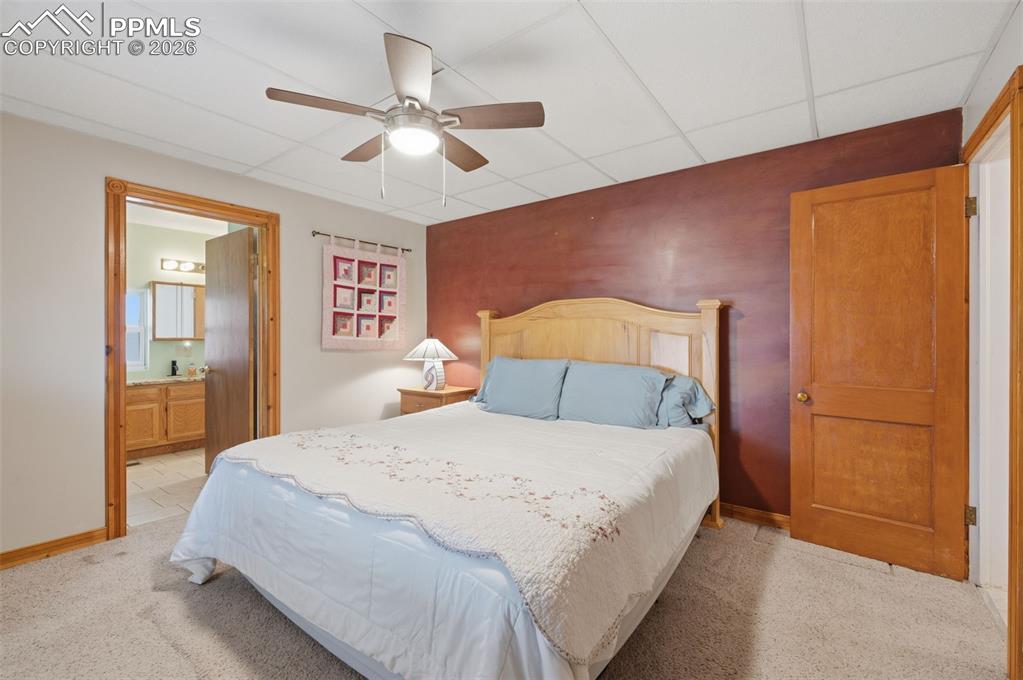 Image 14 of 31: Bedroom