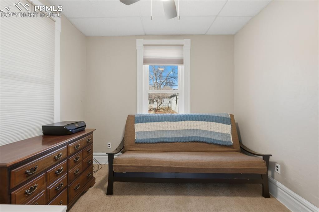 Image 18 of 31: Bedroom