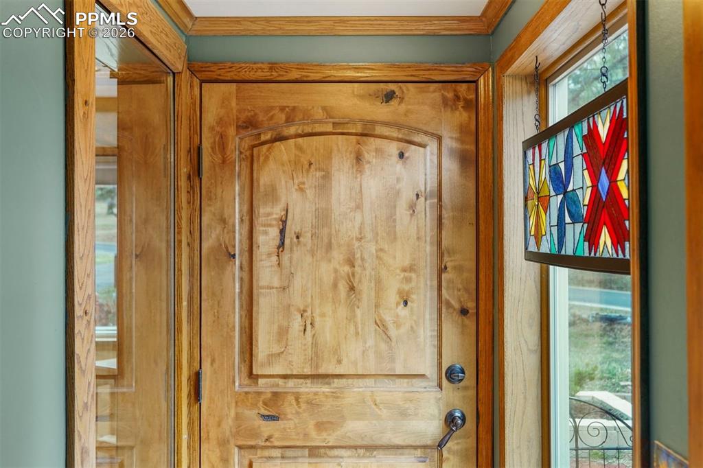 Image 5 of 22: Entry