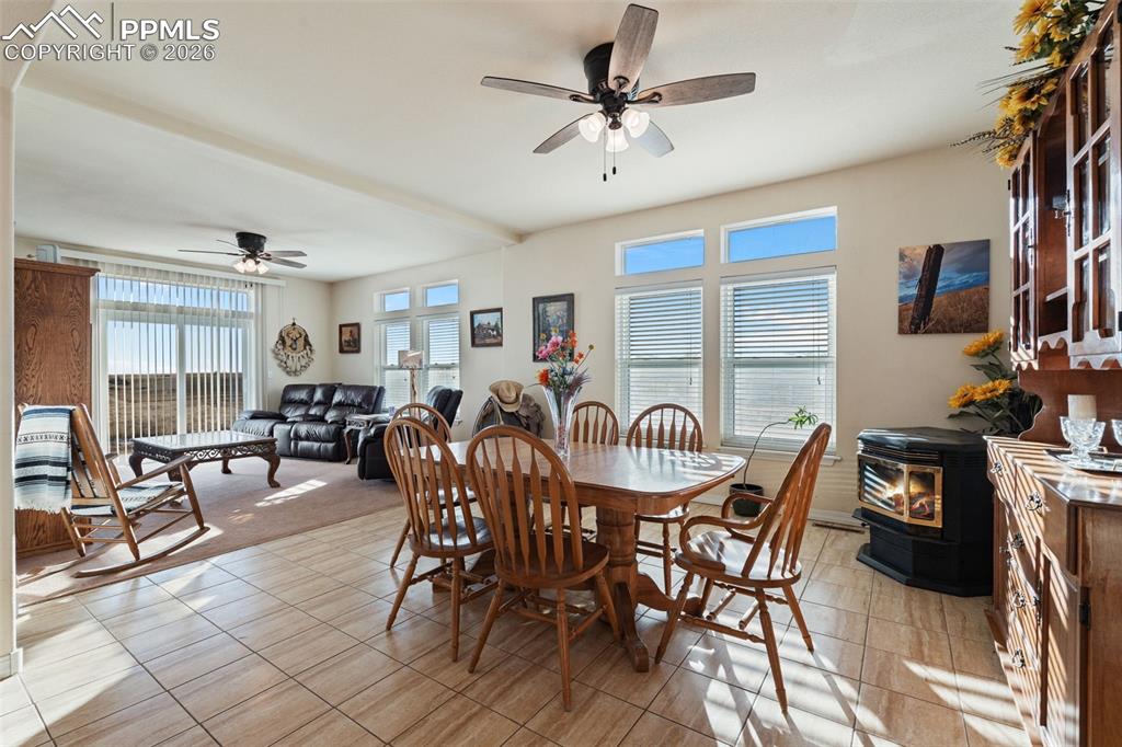 Image 17 of 47: Dining Area