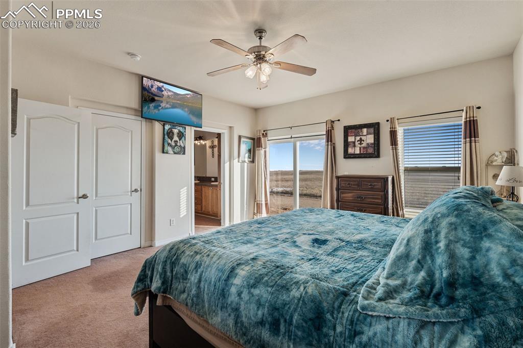 Image 23 of 47: Bedroom