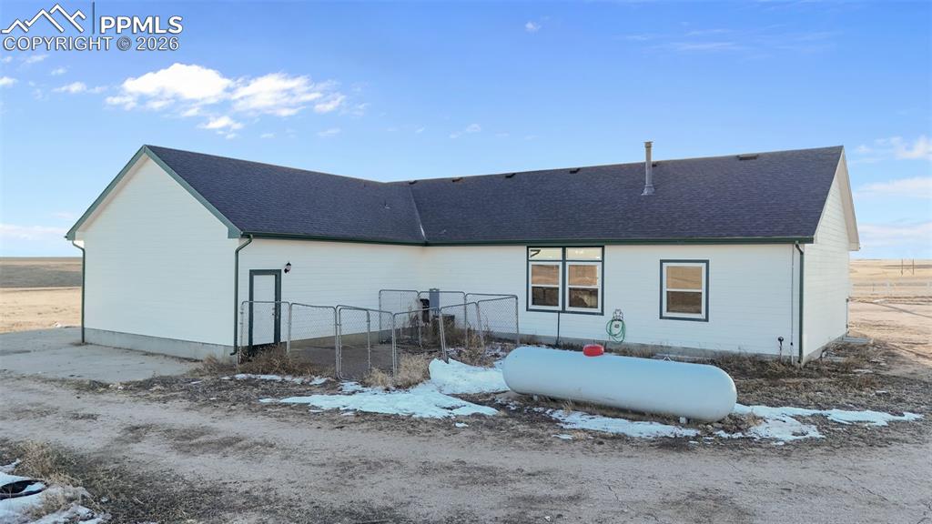 Image 35 of 47: Back of Structure