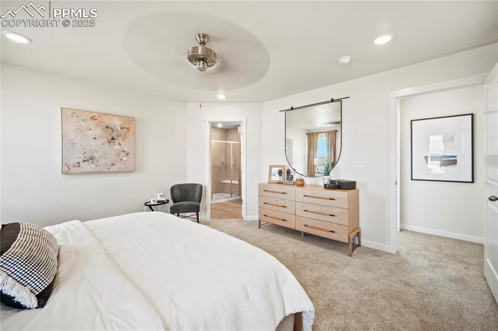 Image 26 of 40: Bedroom