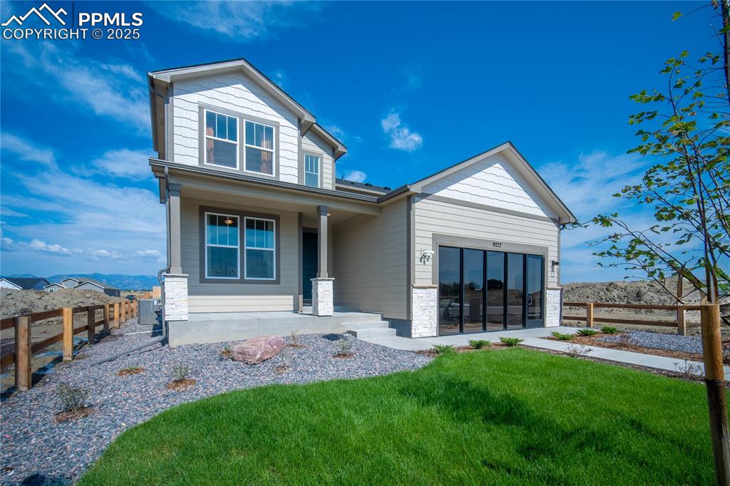 Image 5 of 40: Front of Structure