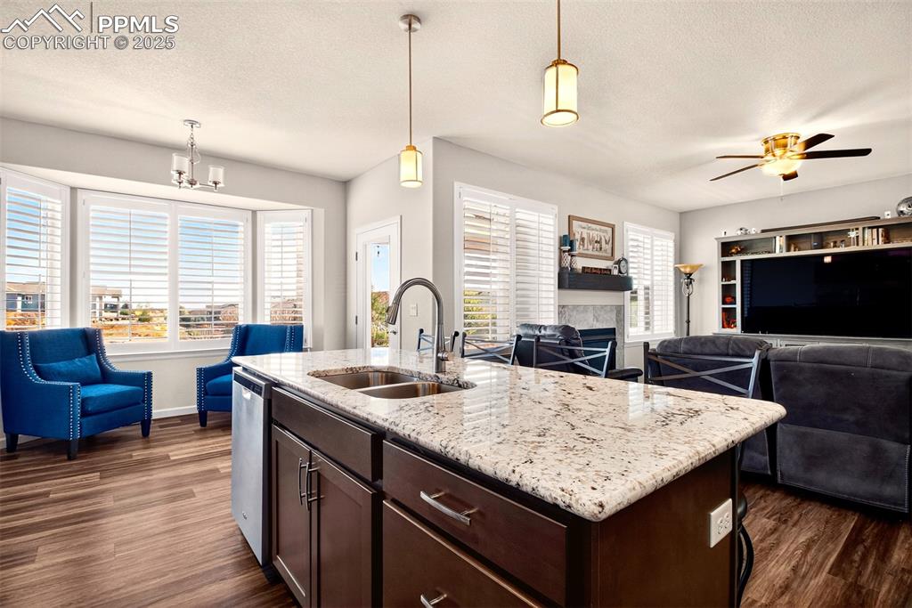 Image 12 of 43: Kitchen