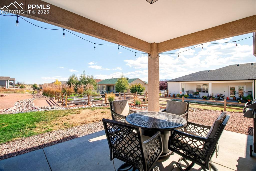 Image 15 of 43: Patio