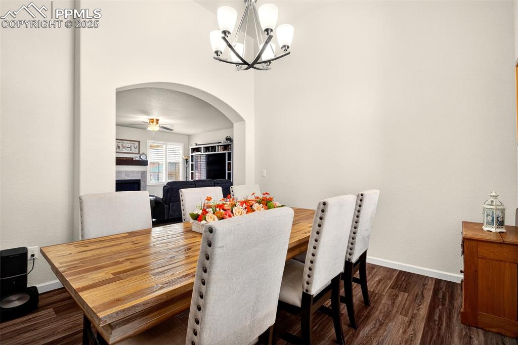 Image 6 of 43: Dining Area