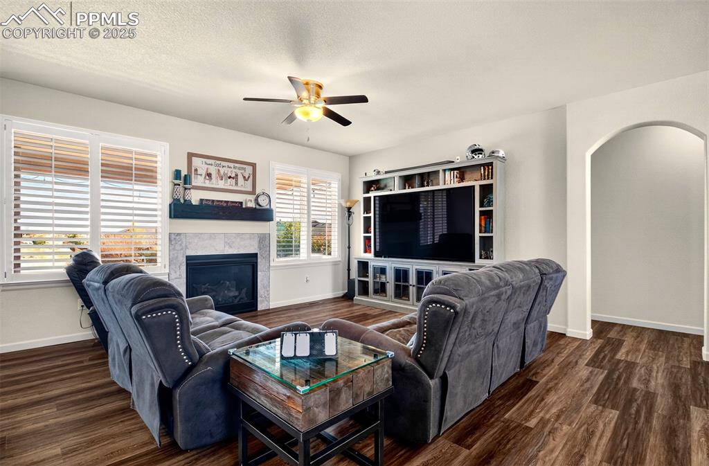 Image 7 of 43: Living Room