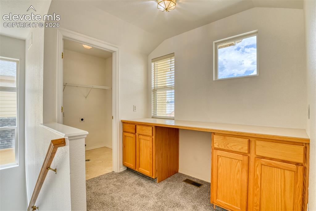 Image 16 of 36: Loft