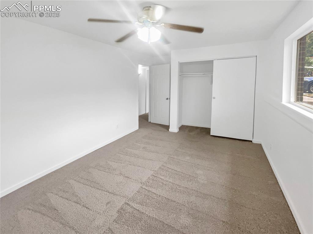 Image 20 of 23: Bedroom