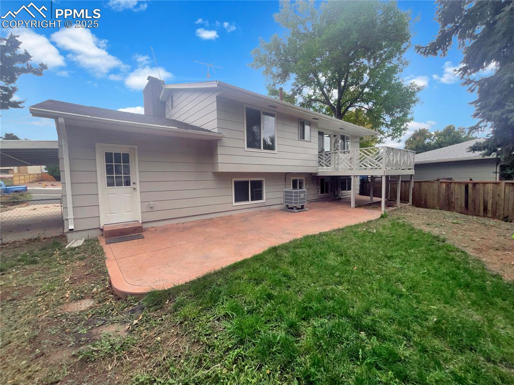 Image 8 of 23: Back of Structure