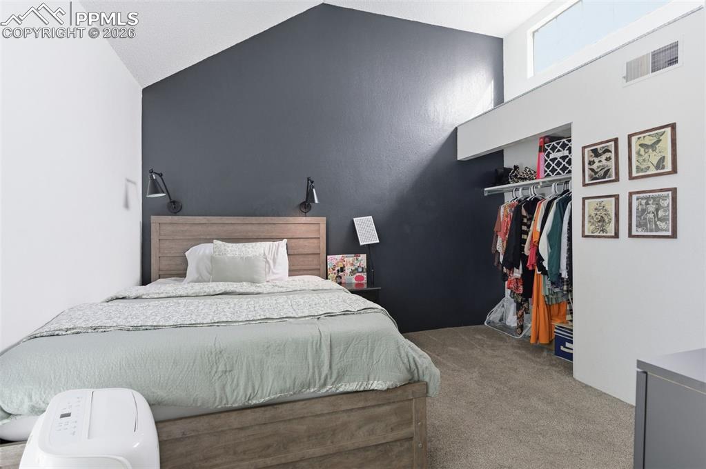 Image 13 of 18: Bedroom