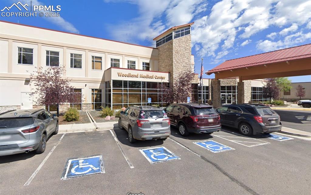 Image 3 of 3: Hospital Entrance