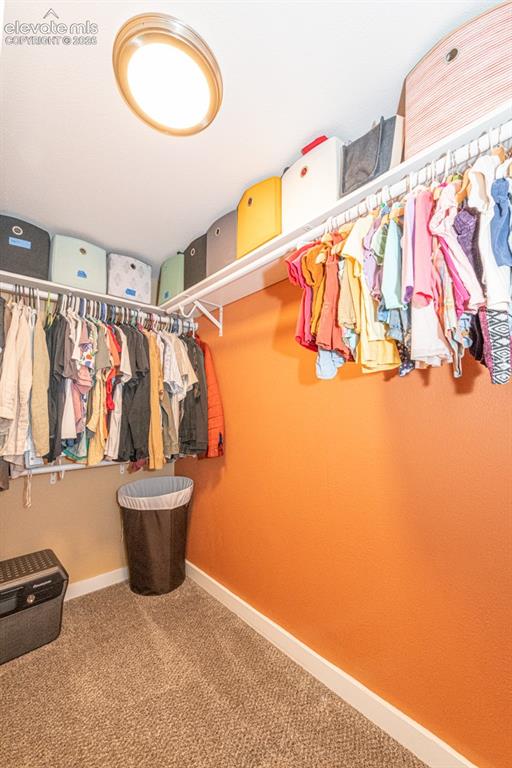 Image 11 of 28: Closet