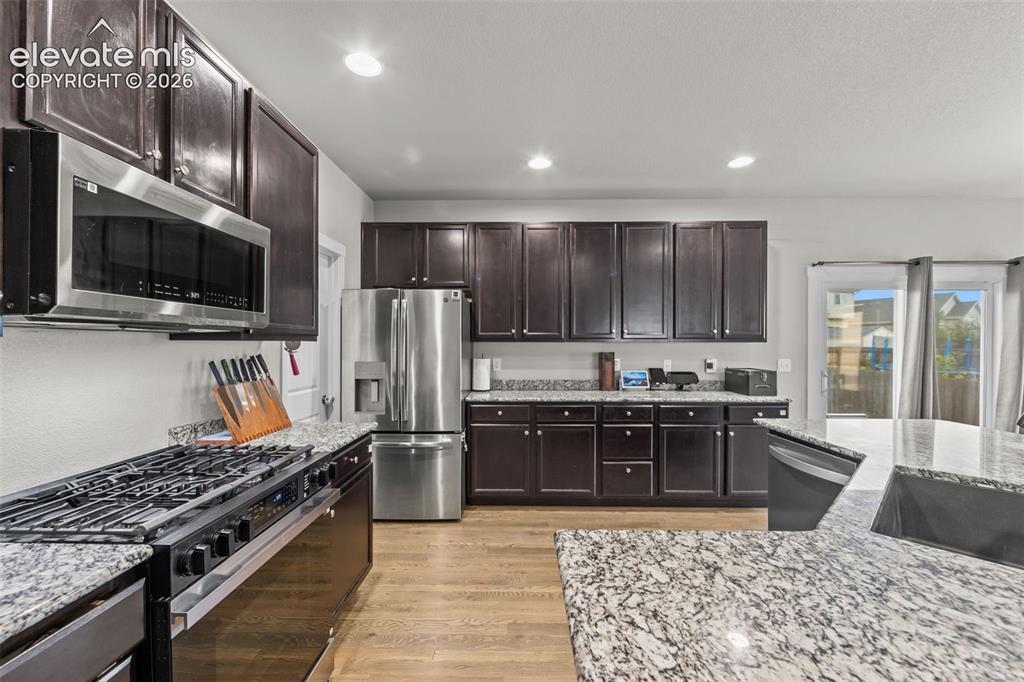 Image 12 of 39: Kitchen
