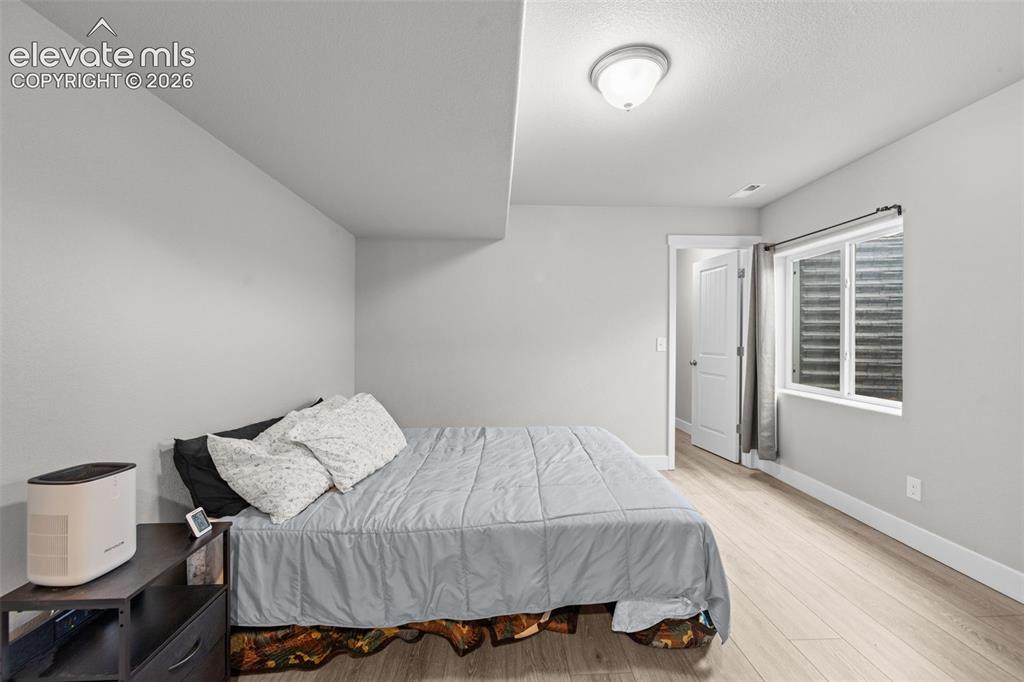 Image 16 of 39: Bedroom