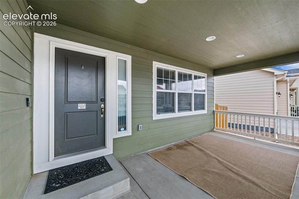 Image 9 of 39: Entry