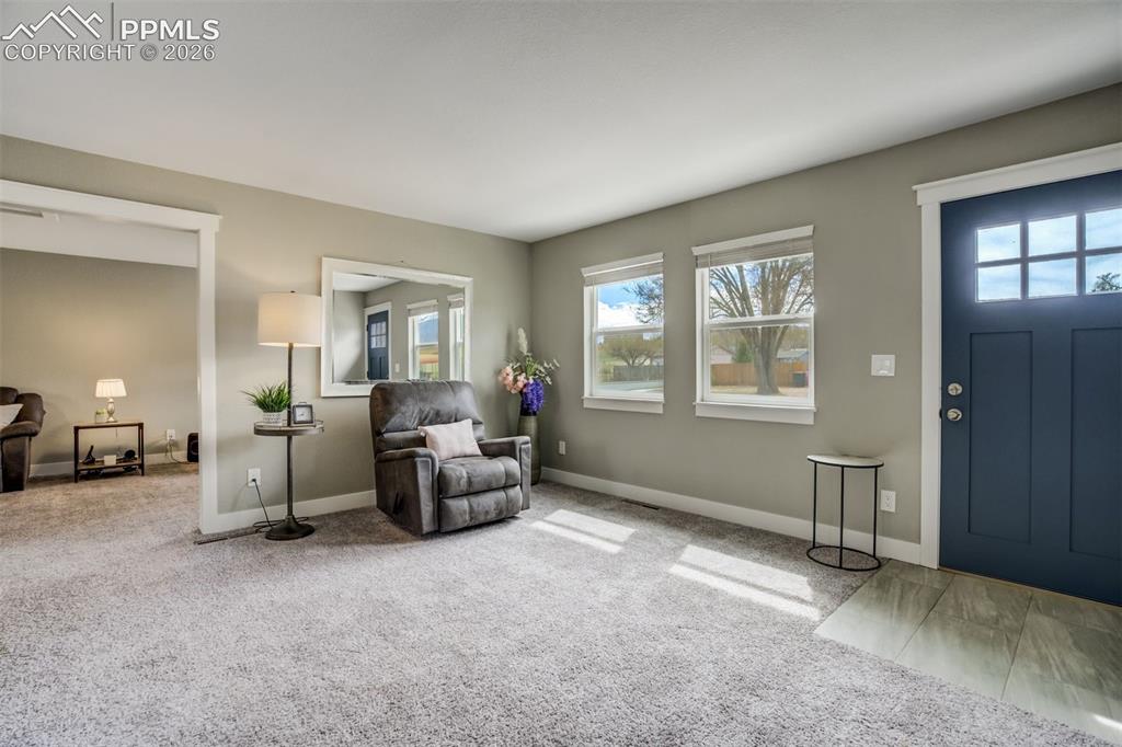 Image 6 of 29: Sitting Room