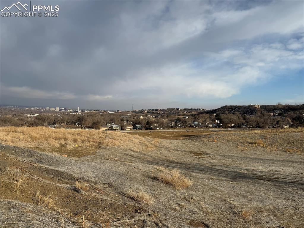 Image 4 of 6: View of landscape 