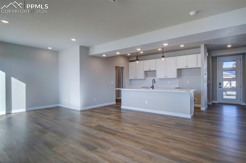 Image 15 of 41: Living Room