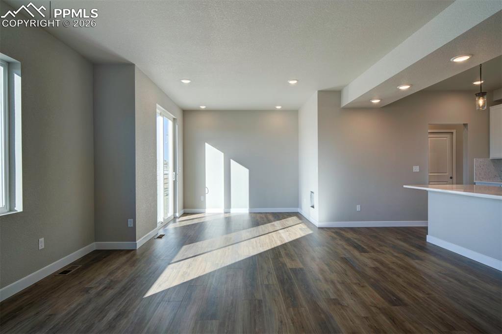 Image 17 of 41: Living Room