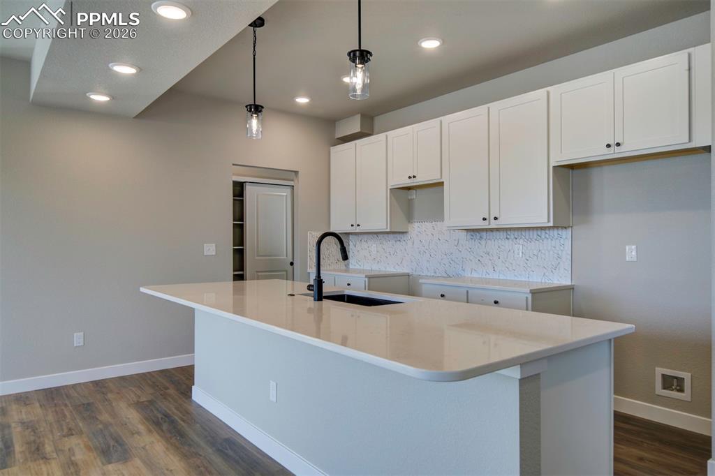 Image 6 of 41: Kitchen