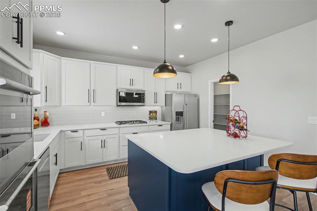 Image 20 of 45: Kitchen