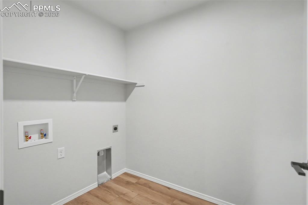 Image 25 of 45: Laundry