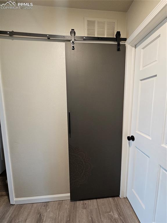 Image 10 of 17: Laundry