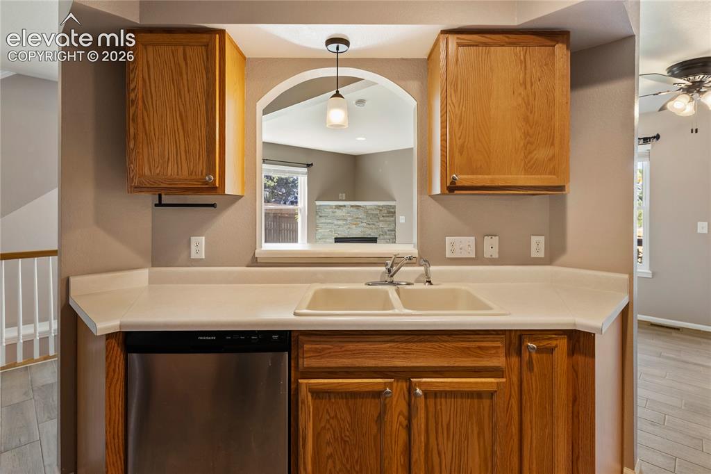 Image 25 of 48: Open kitchen.