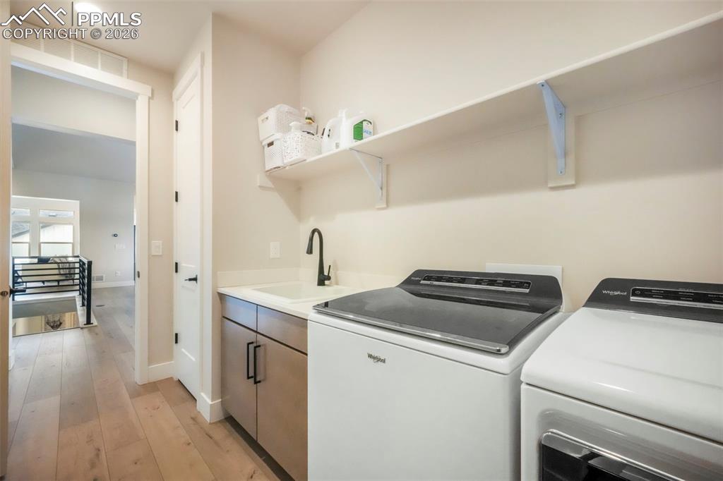 Image 24 of 50: Main Level