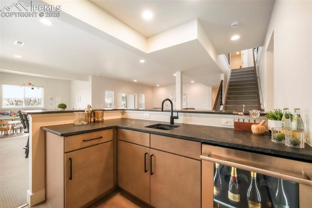 Image 34 of 50: Kitchen