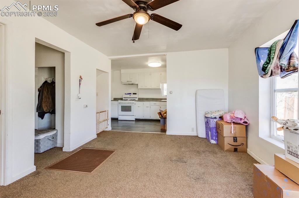 Image 11 of 23: Living Room