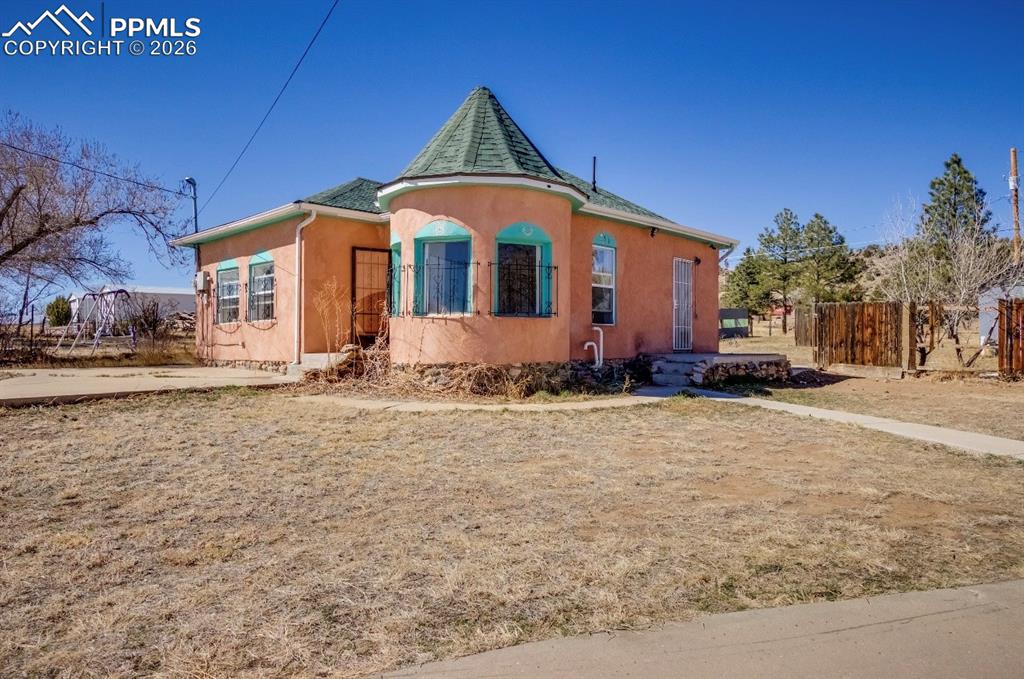 Image 3 of 23: Front of Structure