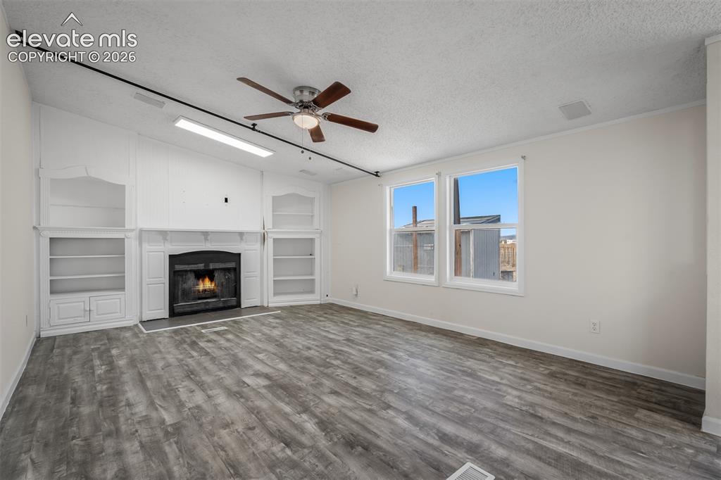 Image 13 of 48: Living Room
