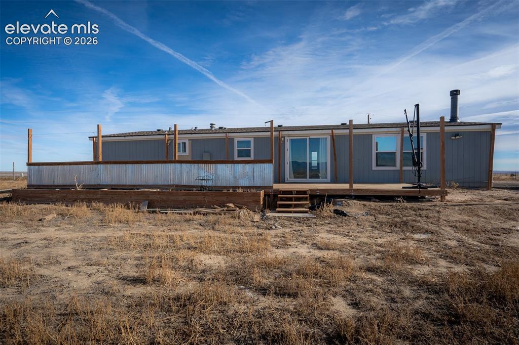 Image 3 of 4: Back of Structure