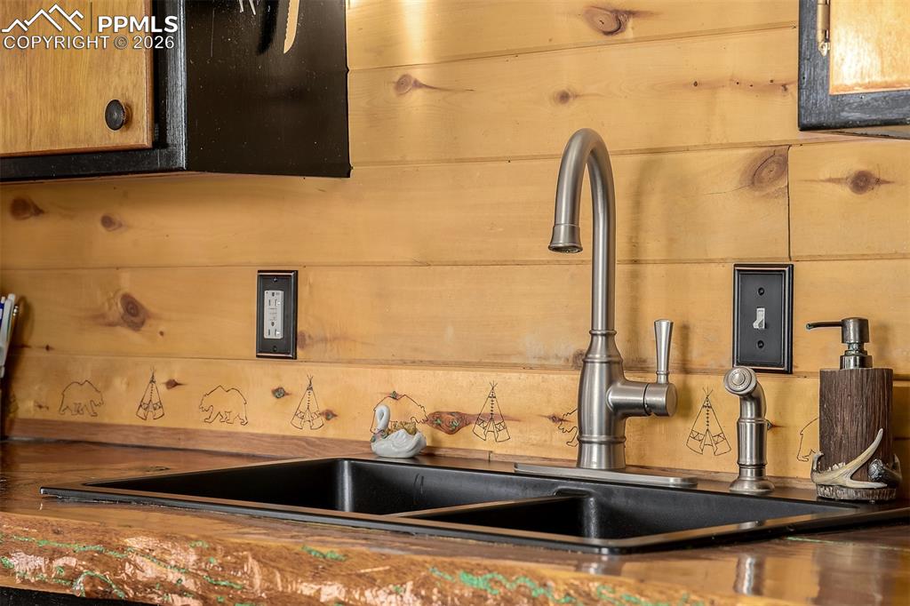 Image 10 of 50: Other