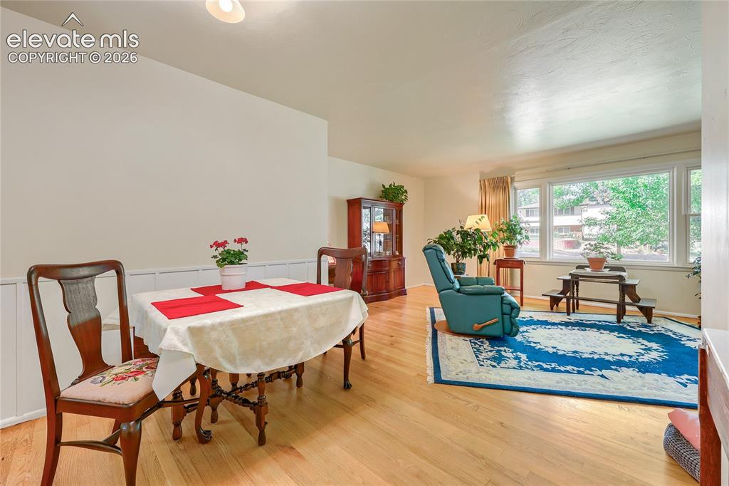 Image 8 of 29: Dining Area