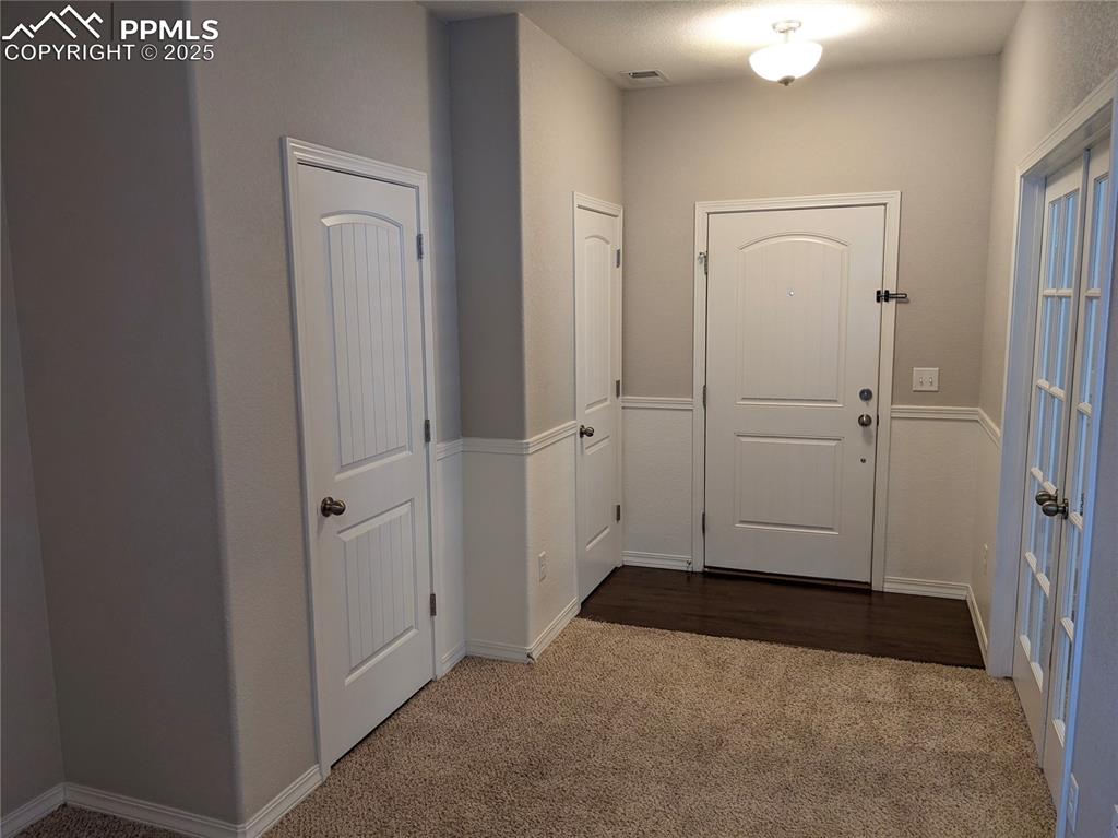 Image 2 of 30: Entry