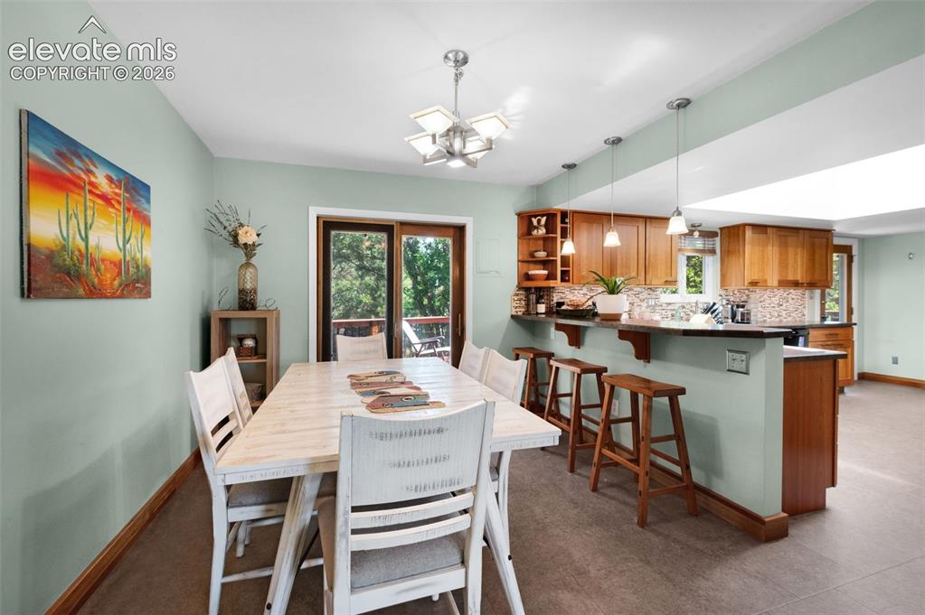 Image 13 of 44: Dining Area