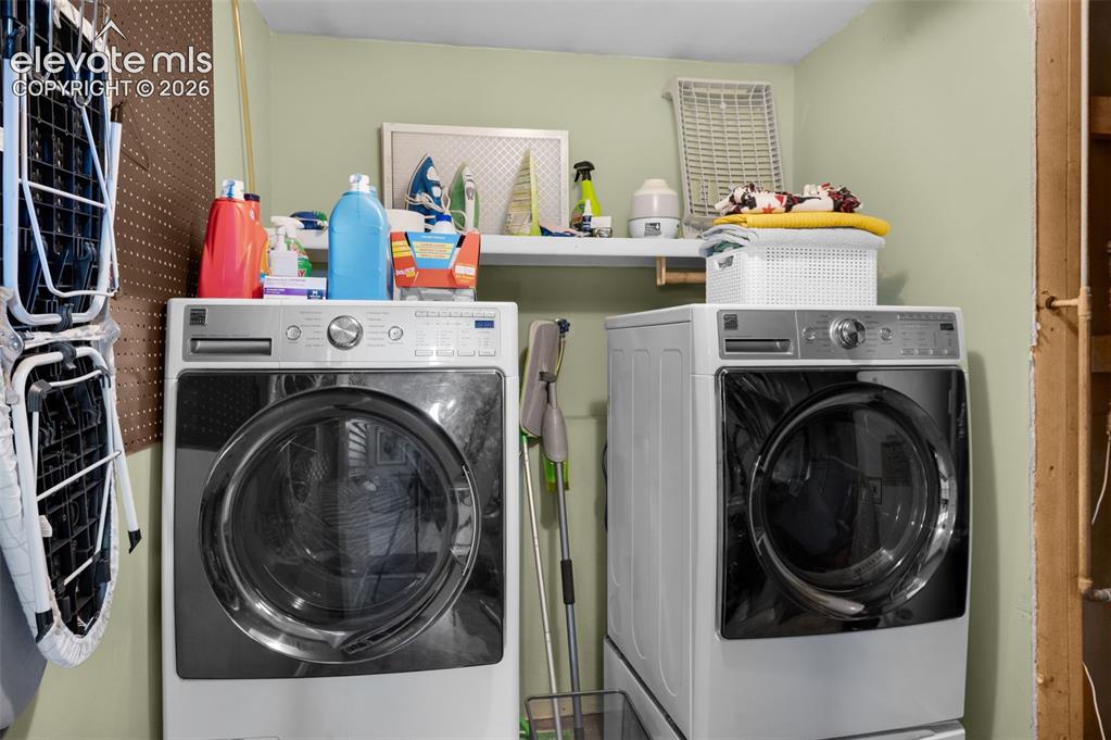 Image 33 of 44: Laundry
