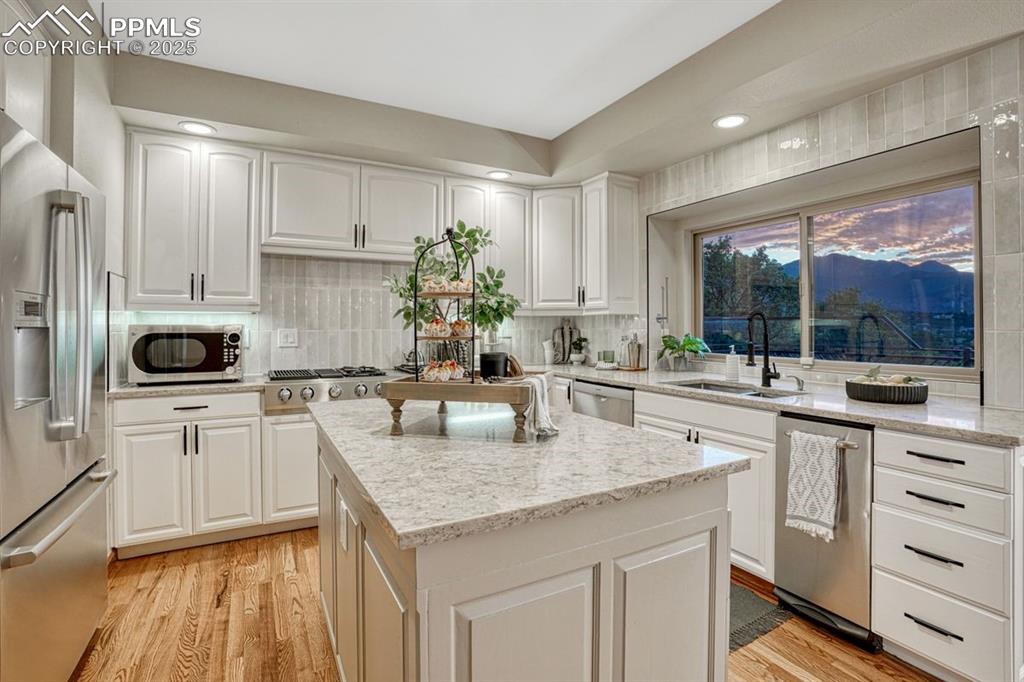 Image 15 of 43: Doing the dishes doesn