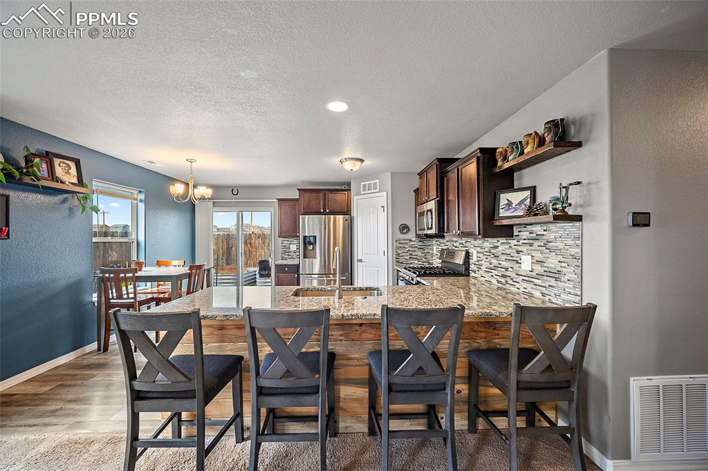 Image 14 of 37: Kitchen