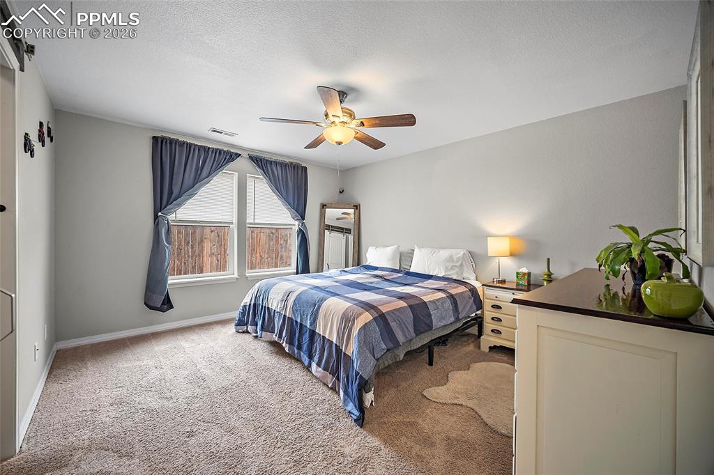 Image 19 of 37: Bedroom