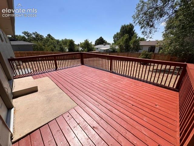 Image 6 of 25: Deck