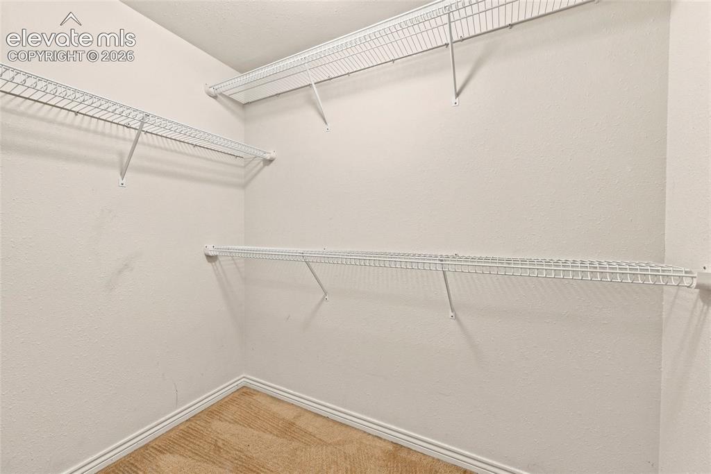 Image 45 of 50: Closet
